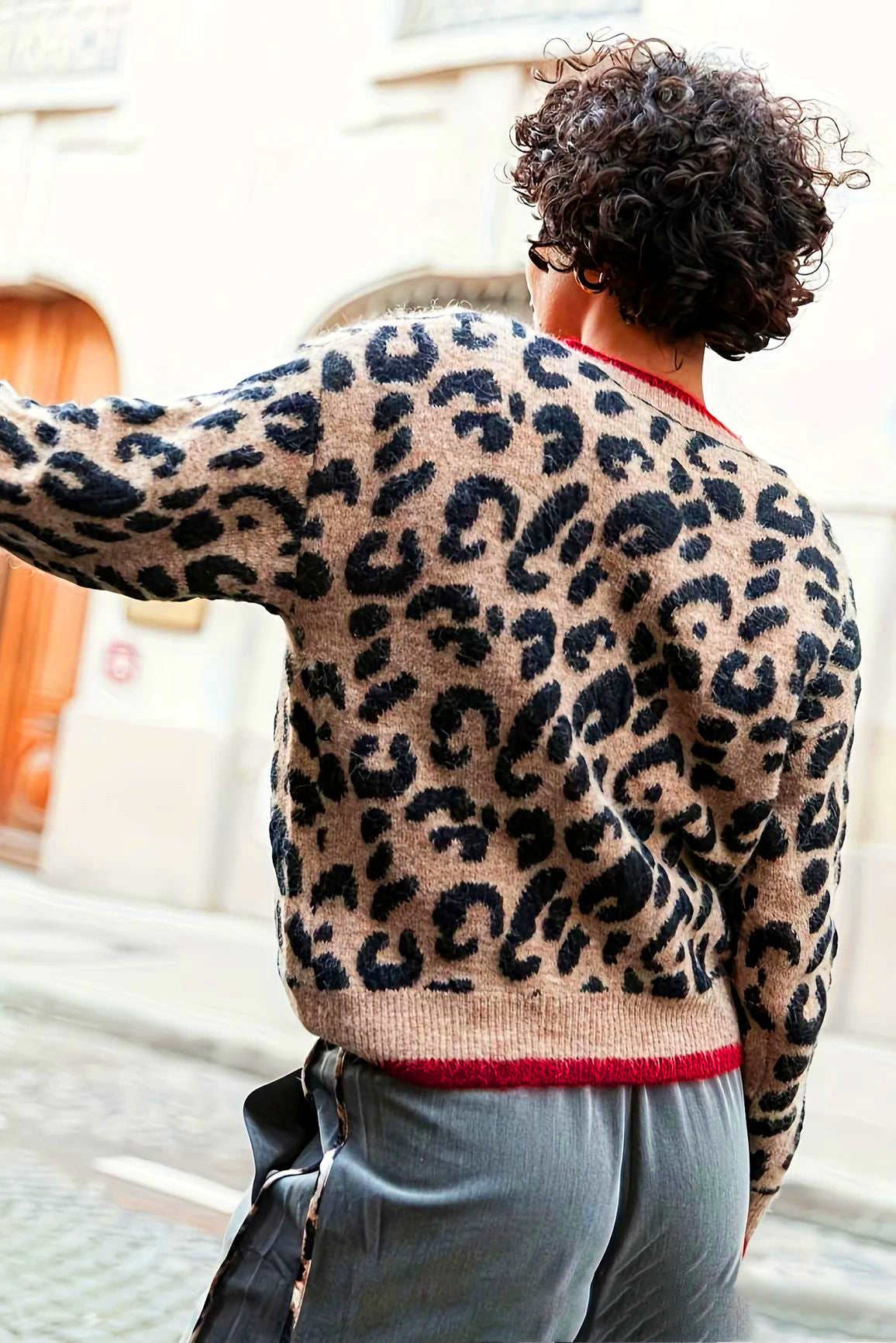 Retro Contrast Leopard Print Cardigan*