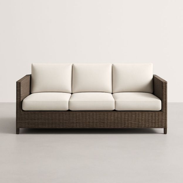 Divano a 3 posti in rattan marrone con cuscini in poliestere bianco-Nestlivi