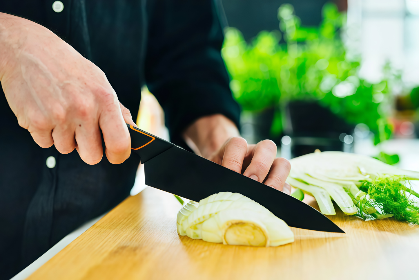 ✨ Limitovaná edícia | 5-dielna sada nožov FISKARS® v bloku EDGE BLOCK – ostrý kuchynský nôž + brúsna sada