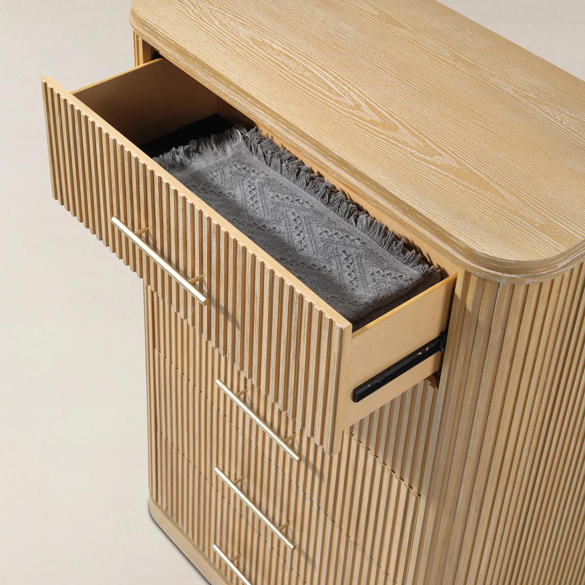 Verral Modern Solid Wood Fluted Chest with 5 Drawers & Oak Texture
