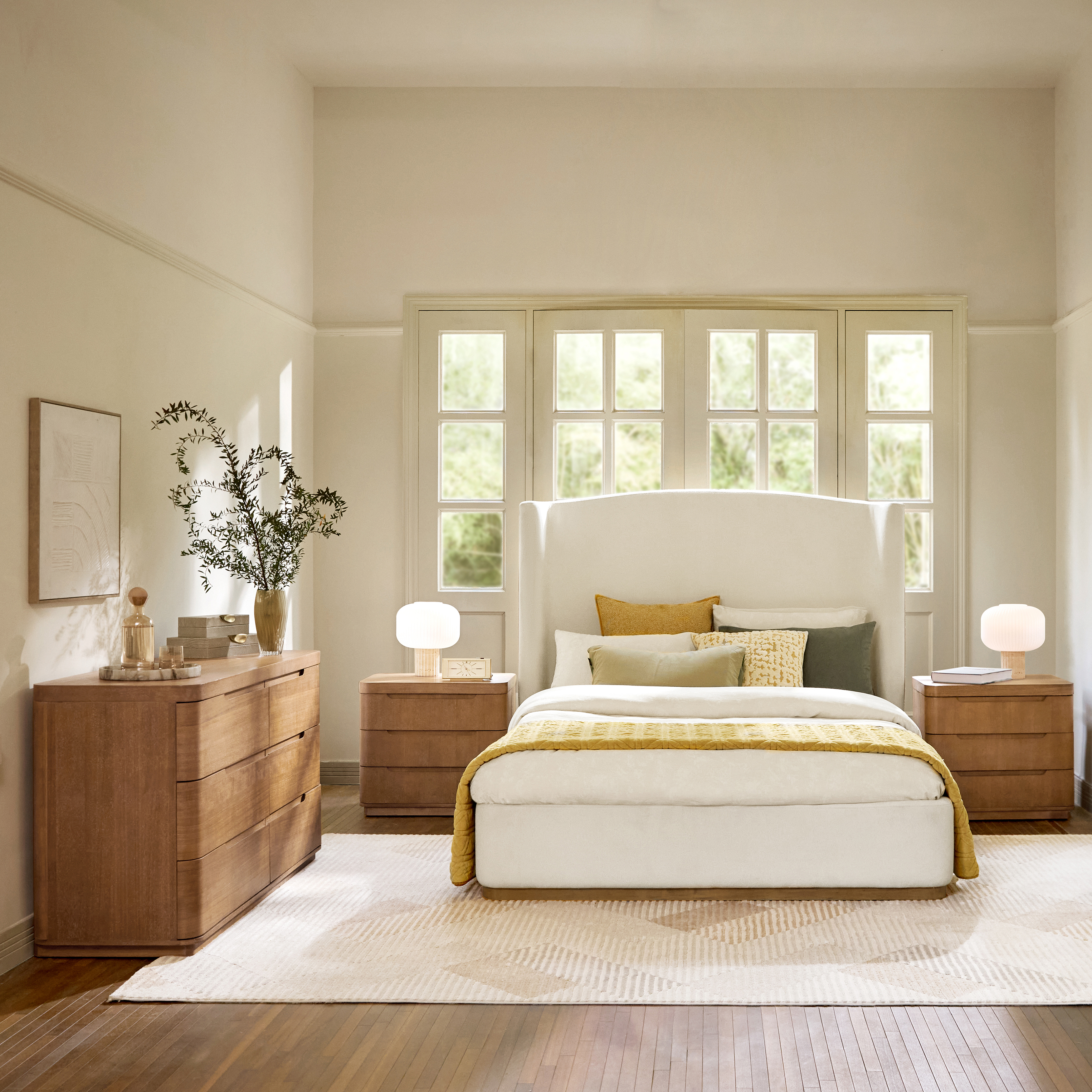 Ravona Modern 4-Piece Bedroom Bundle with Dresser
