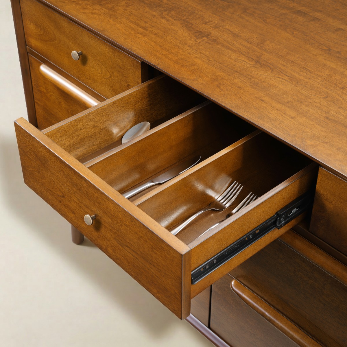 Ileanna Mid-century Modern 7-Drawer Dresser