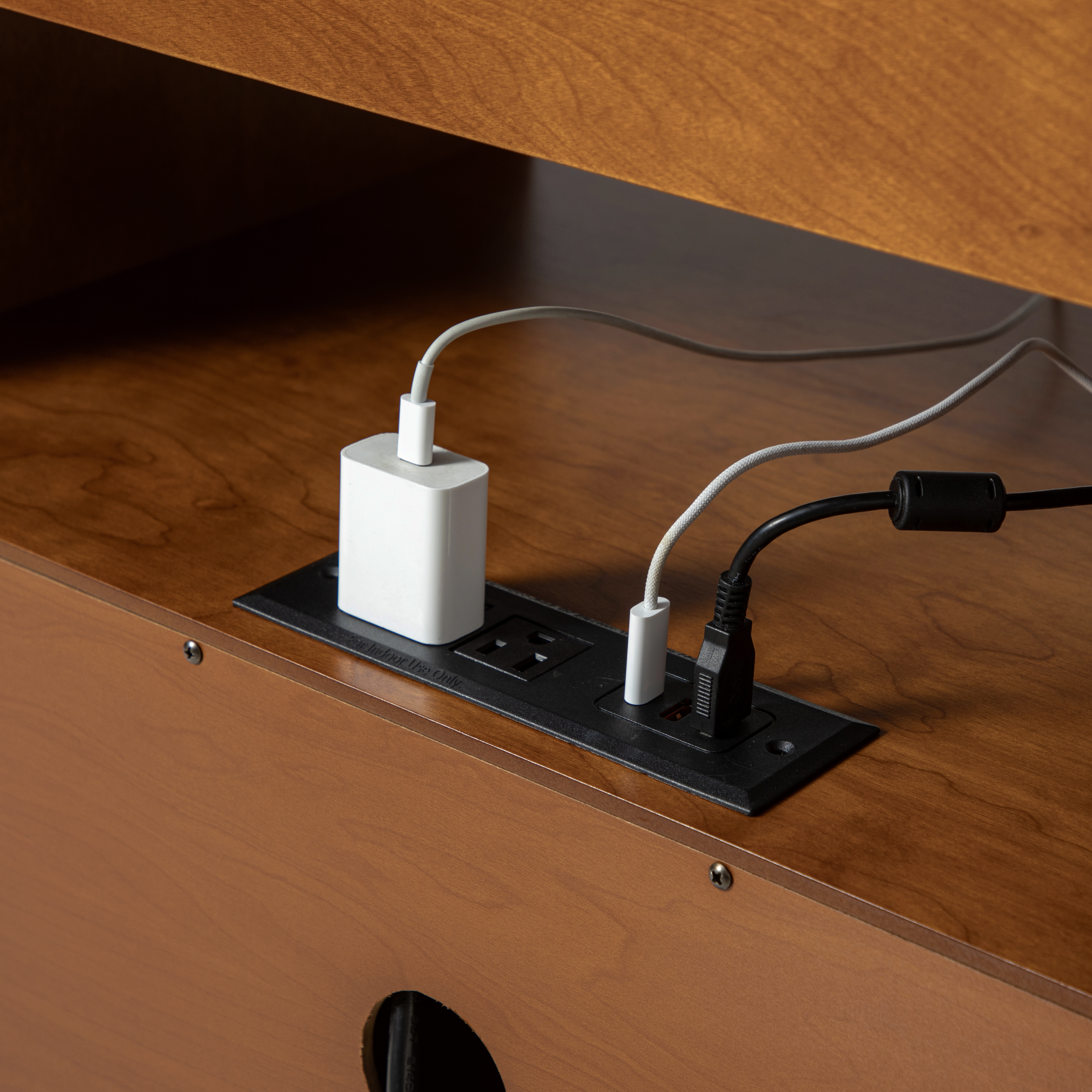 Giralda 2-Drawer Mid-century Modern End Table with Built-In Outlets(Optional Types)