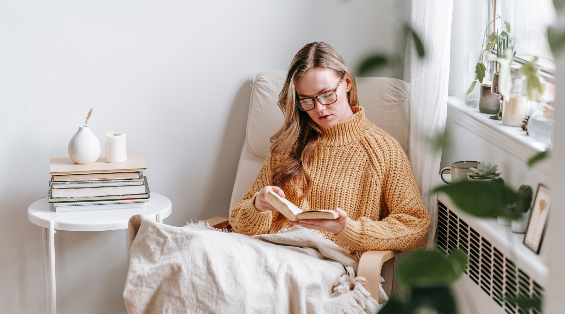 Crafting Your Ideal Cozy Reading Nook with HULALA HOME