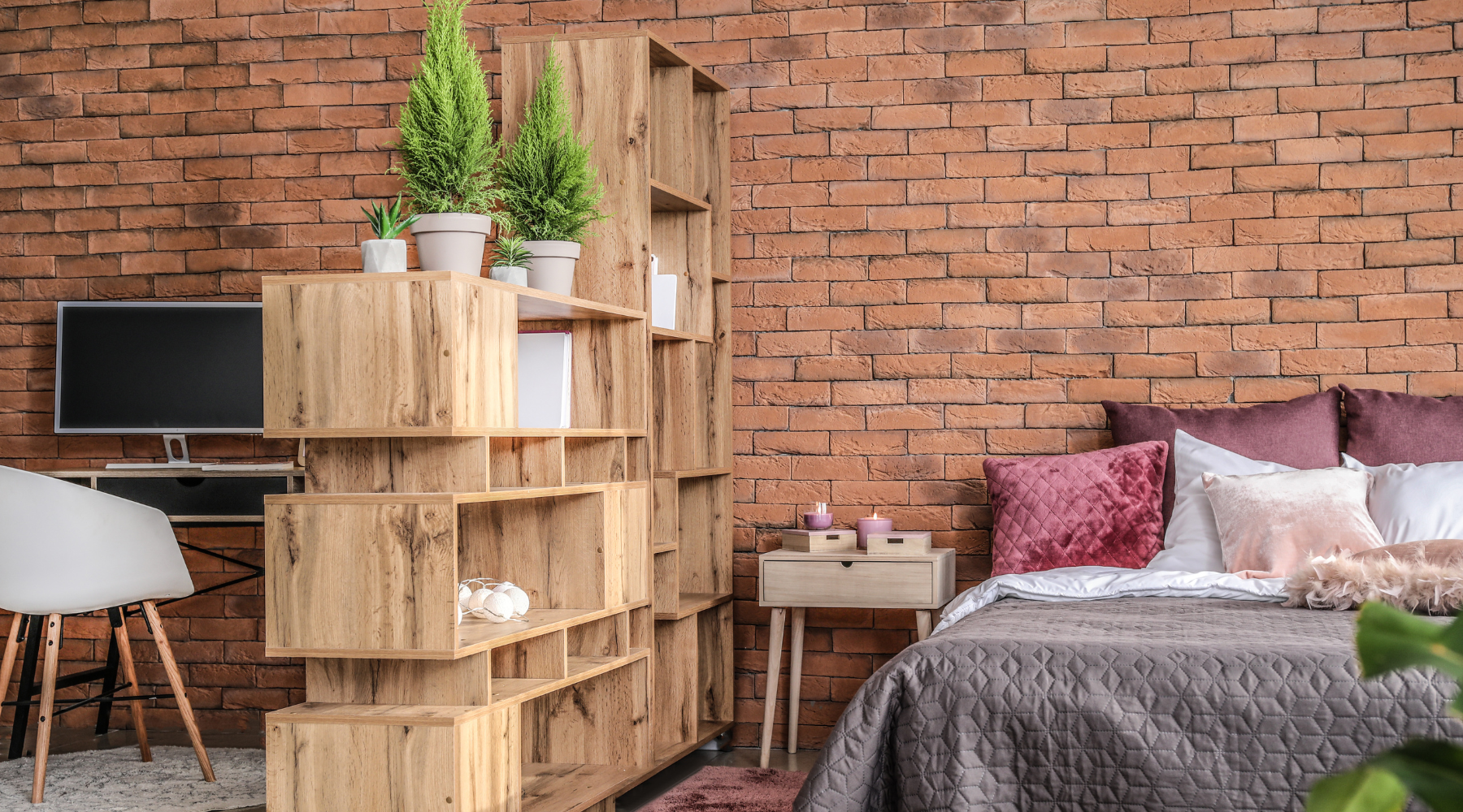 Elevate Your Studio Living: Floor Plan Hacks and Decor Tips!