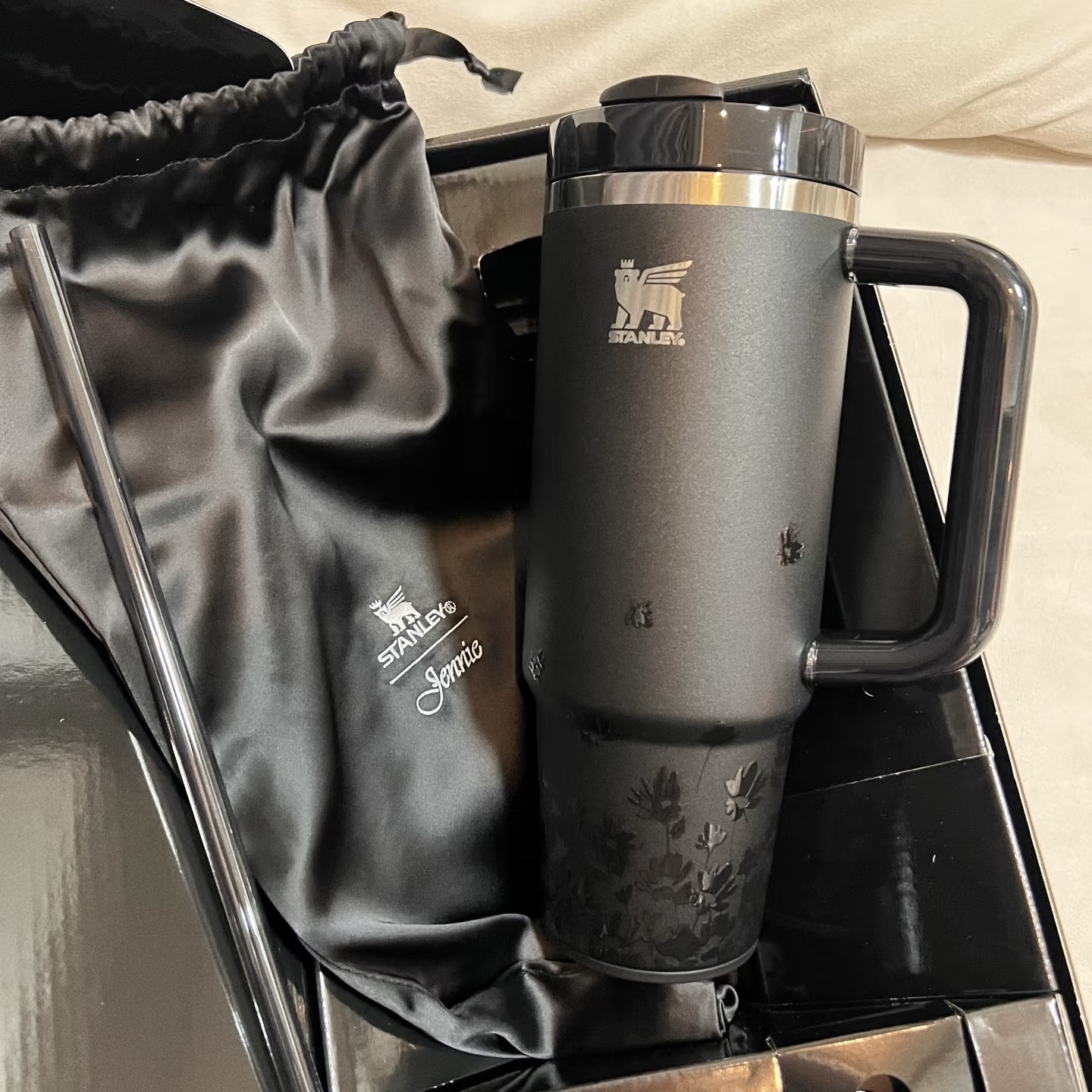 Stylish Black Floral Print Car Mug