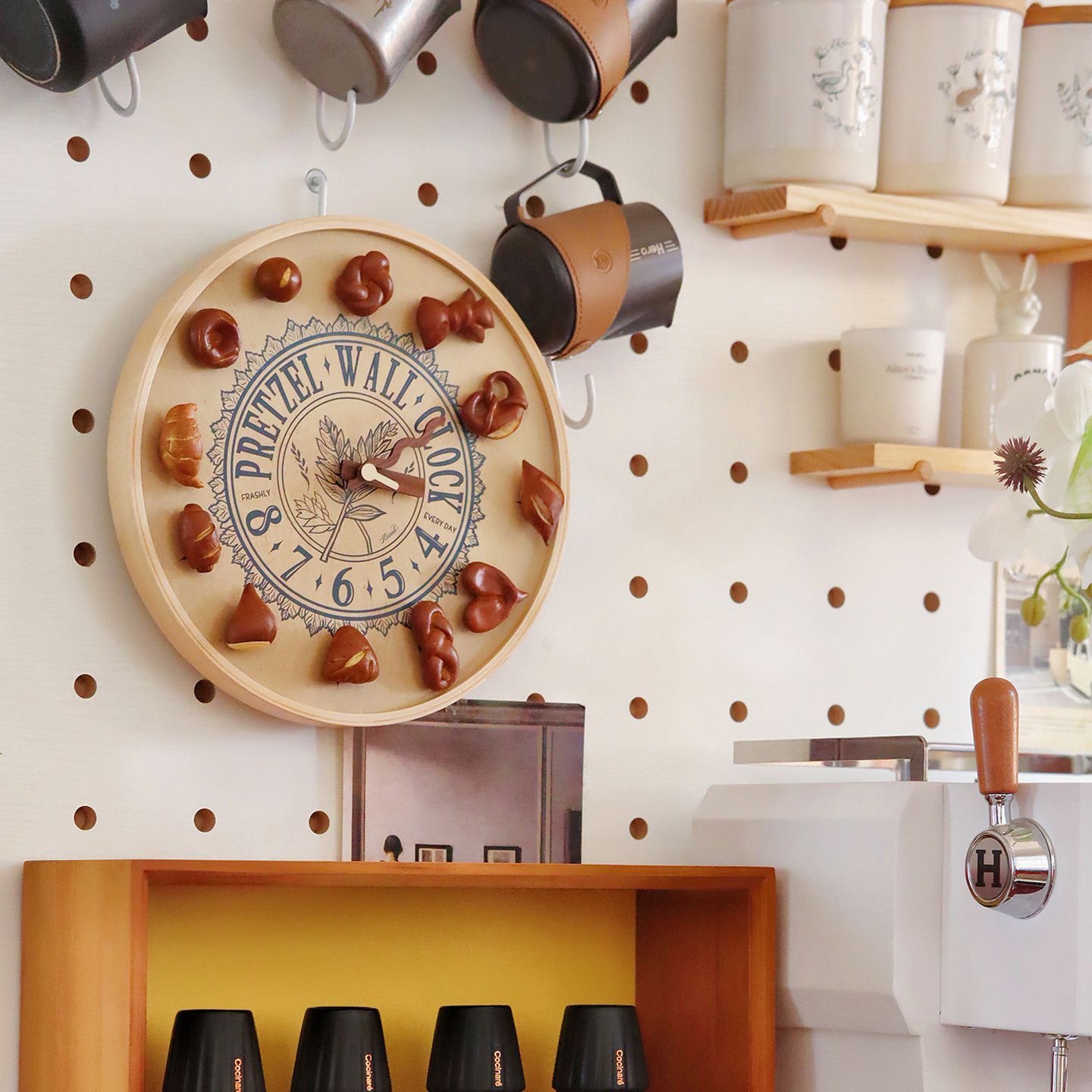 Christmas Holiday Clock with magnet charms