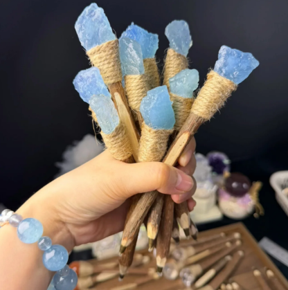 Aquamarin Handgefertigter Glückskristall-Stift