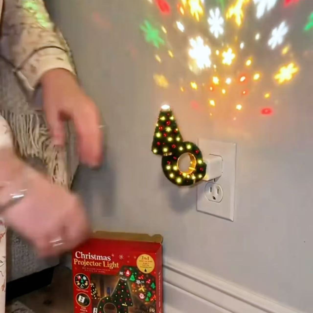 Plug-in Christmas Tree Projector Night Light