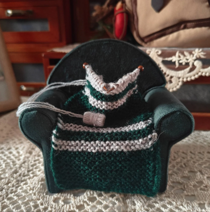 【Limited Edition Handcrafted】Mini Collector's Edition Magic Sofa