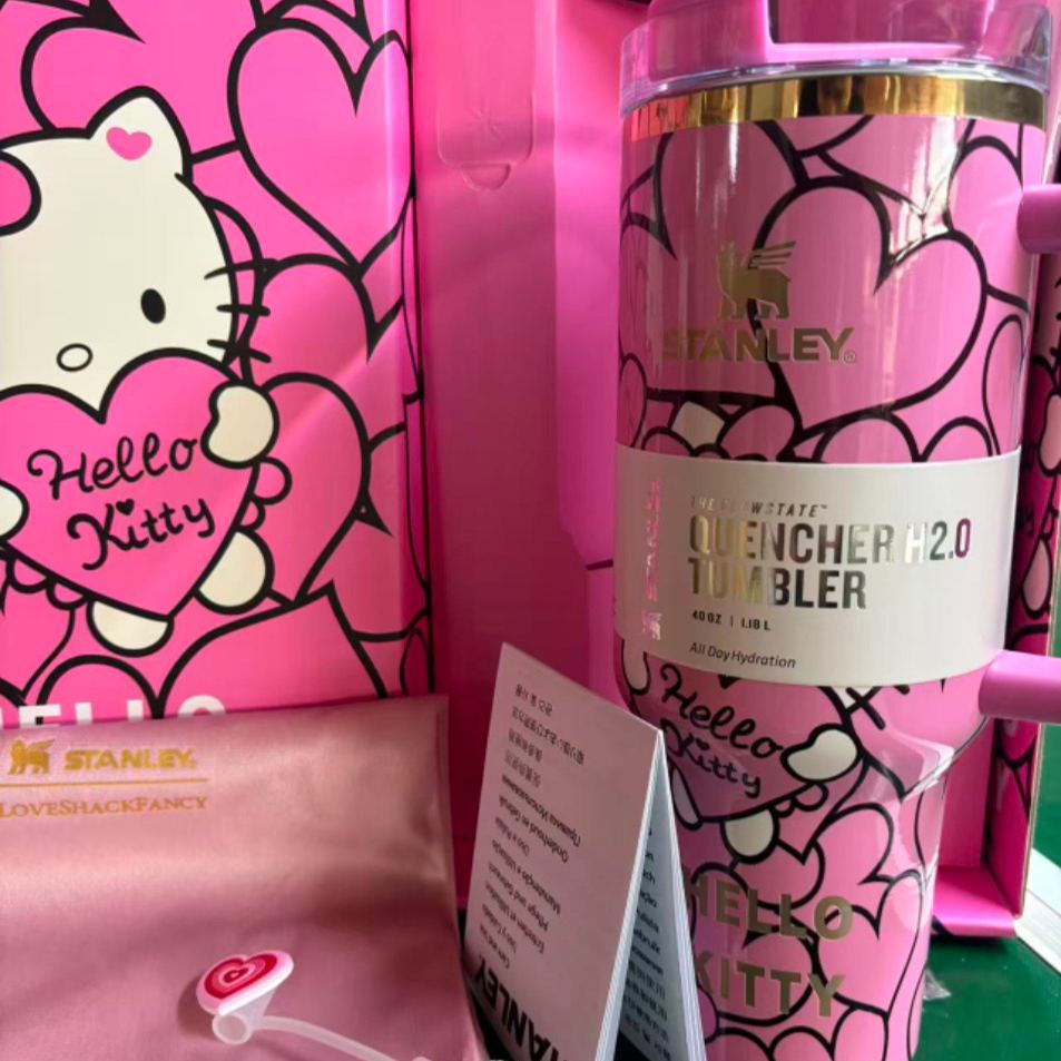 Cute Kitty Sweetheart Travel Mug