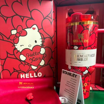 Cute Kitty Sweetheart Travel Mug