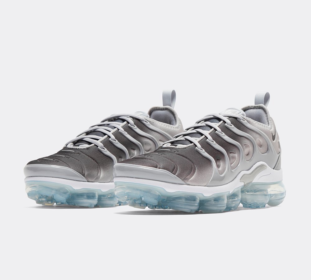 Nitthhke Air Max Plus TN  metallic silver