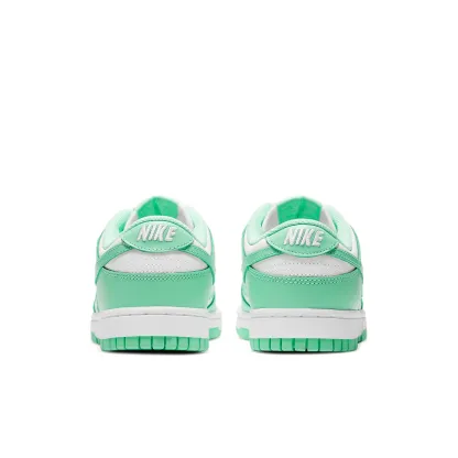 (WMNS) nitthhke Dunk Low 'Green Glow'
