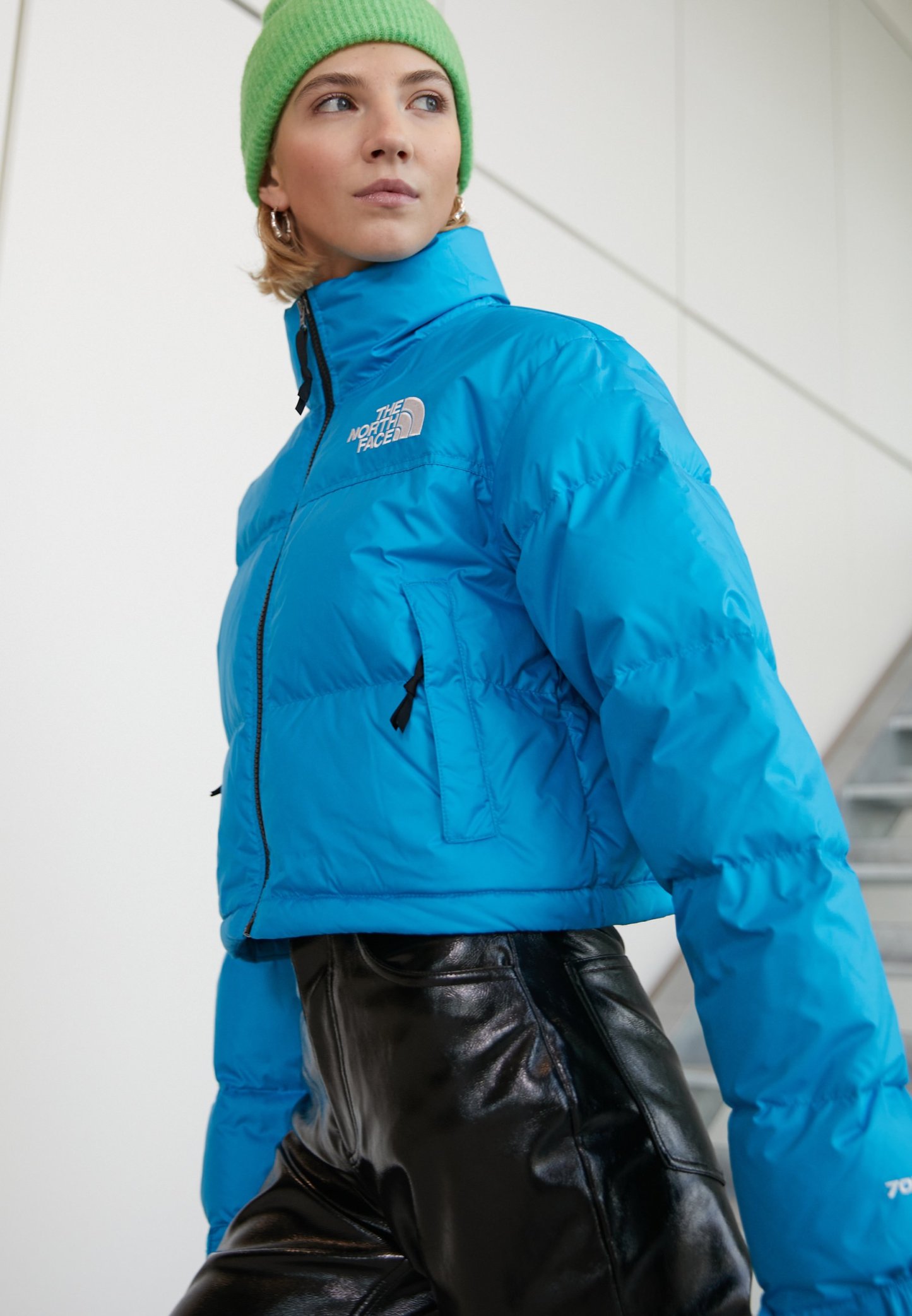 The Notthhrth Face NUPTSE SHORT JACKET