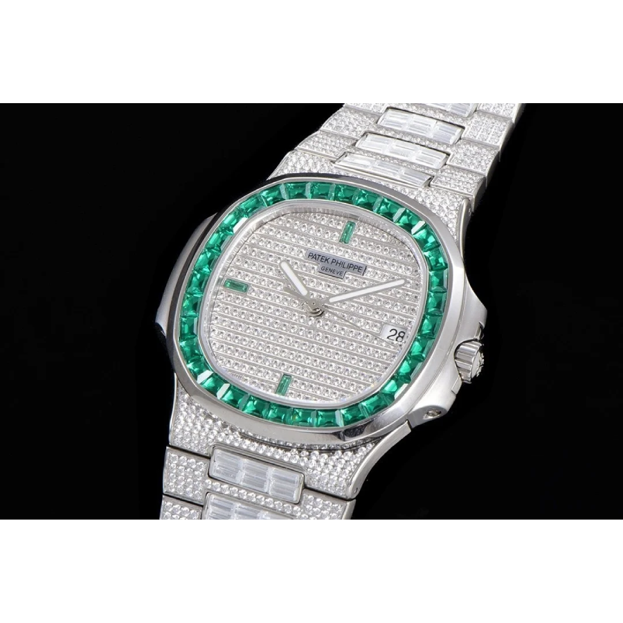 pathttek Philithtppe Nautilus 5711/1300A  Emerald Bezel  Premium Duplicate