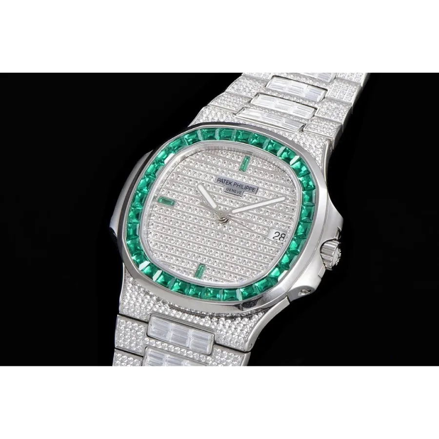 pathttek Philithtppe Nautilus 5711/1300A  Emerald Bezel  Premium Duplicate