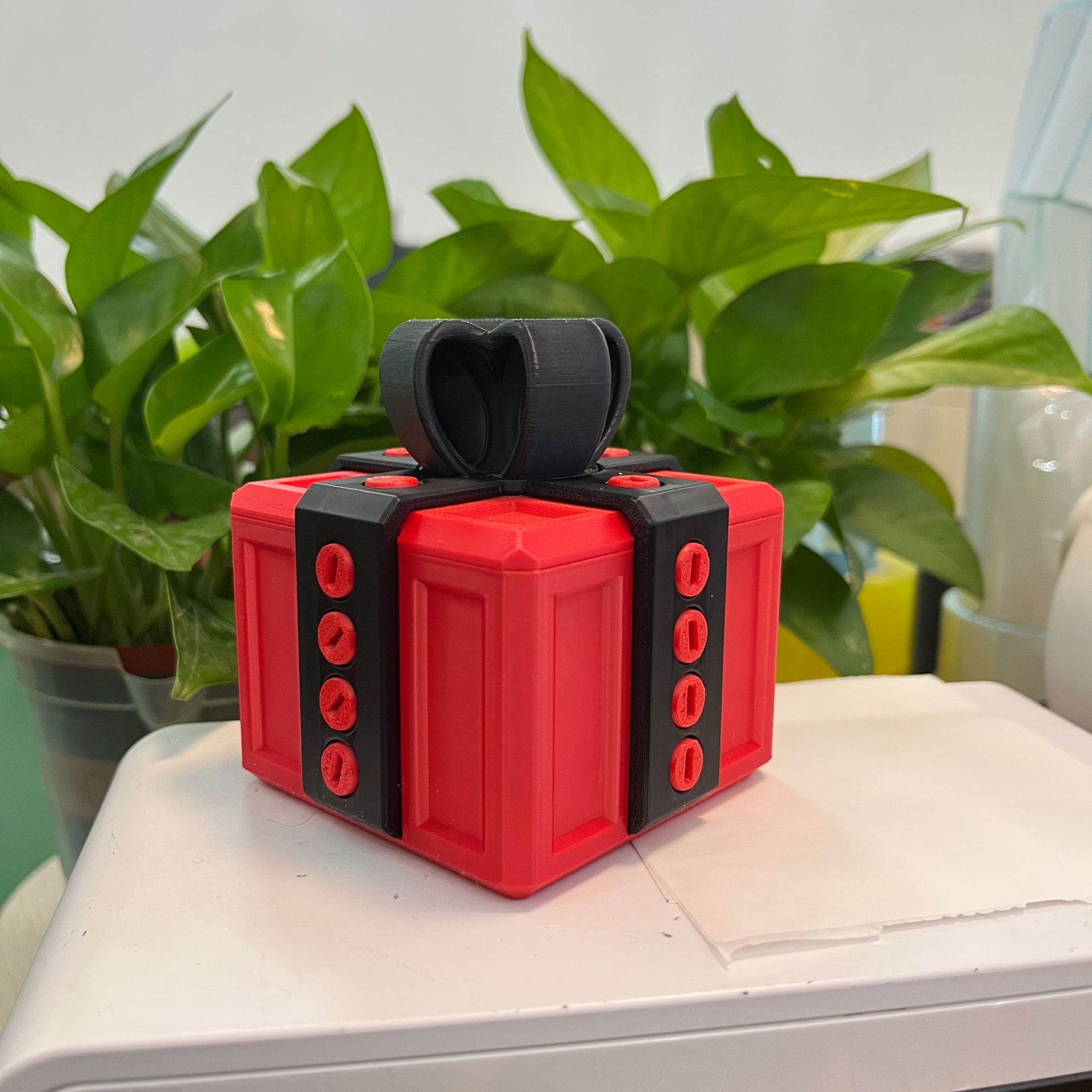 🎁 3D Printed Annoying Gift Box Ornaments 😂 - Ideal for Pranks and Mischief!