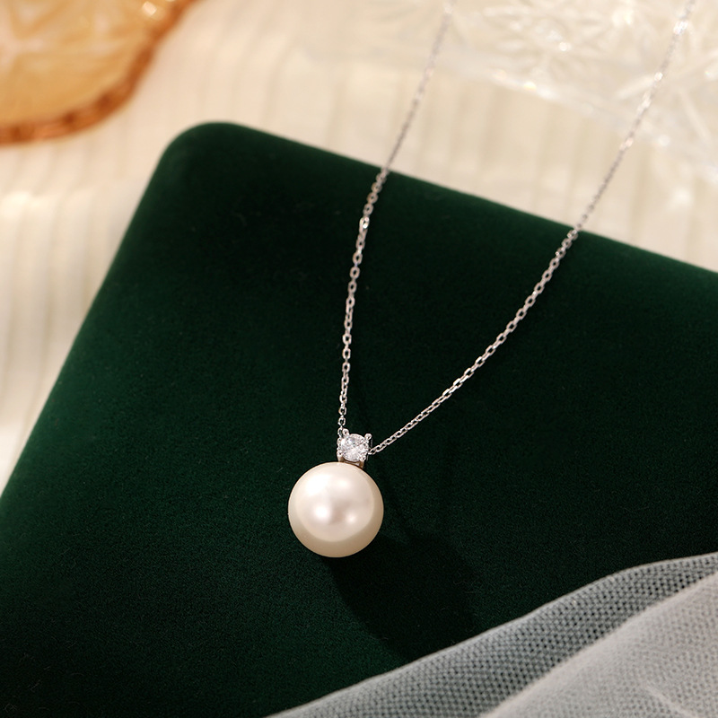 Akoya Pearl & Sasha Diamond Pendant Necklace