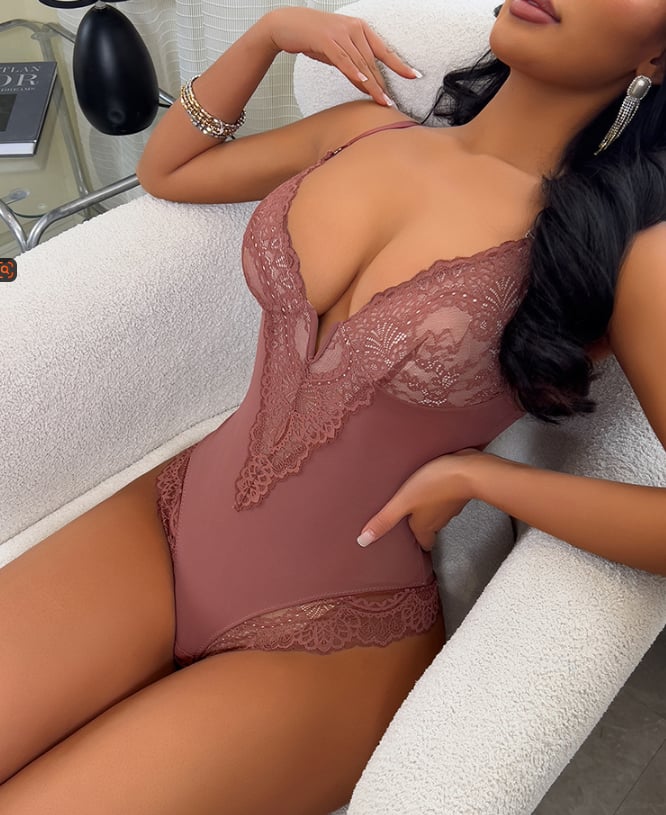 Sexy Lace Deep-V Neck Tummy Control Hip Lifting Bodysuit