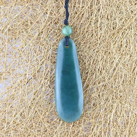 NH028 Nephrite Pendant Necklace