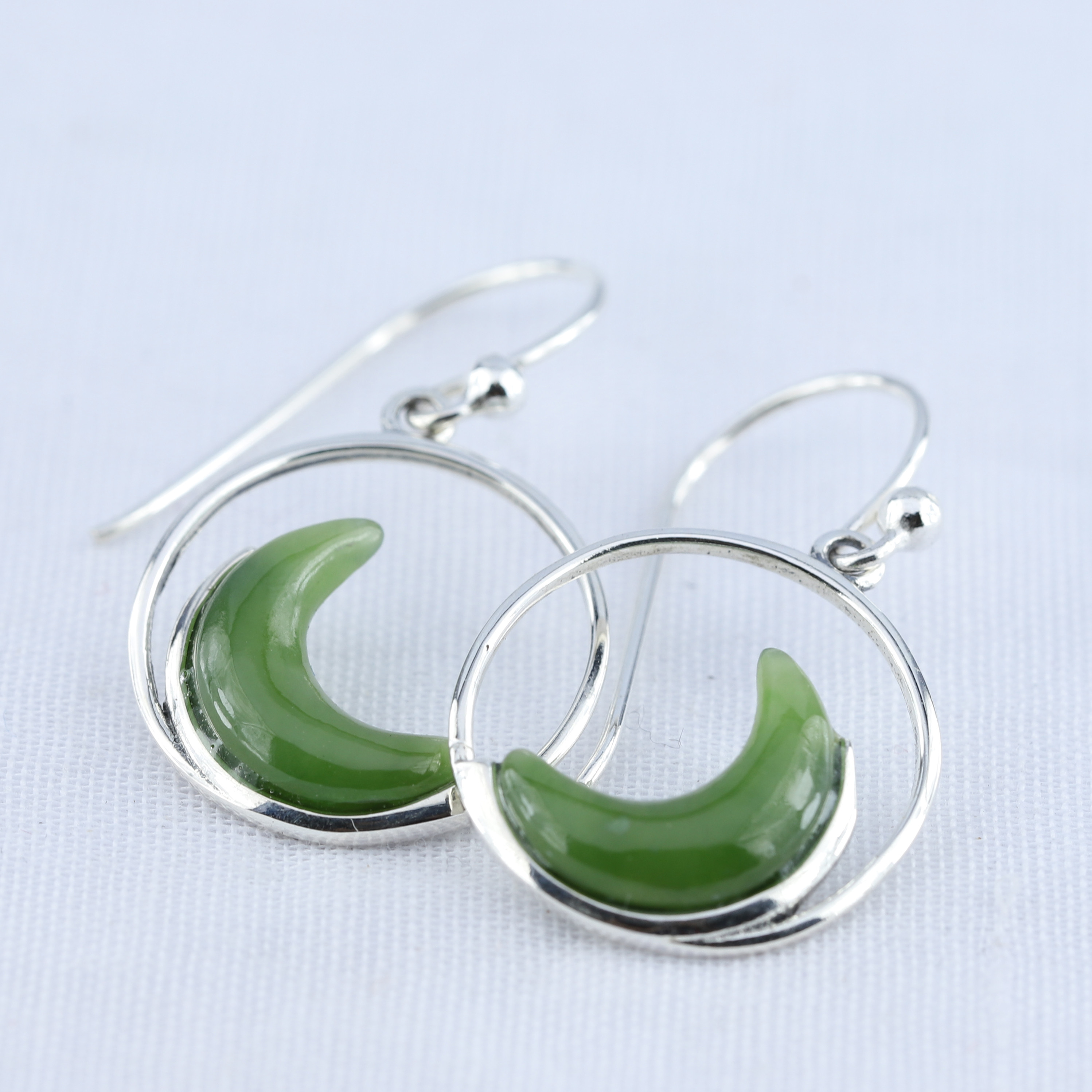 E10129 Nephrite Pendant