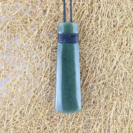 NH026 Nephrite Pendant Necklace