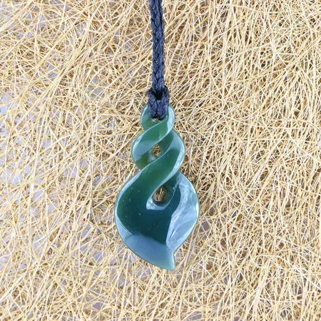 NH044 Nephrite Pendant Necklace
