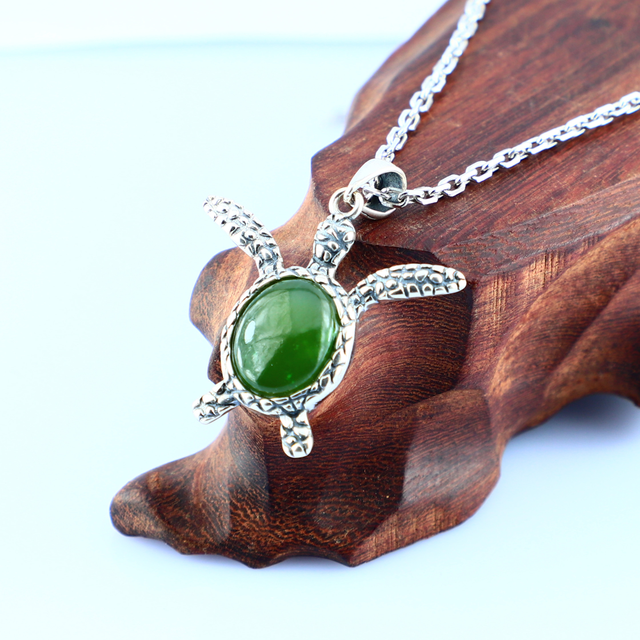 P10934 Nephrite Pendant
