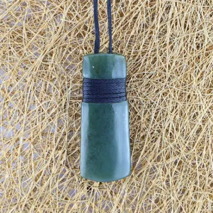 NH027 Nephrite Pendant Necklace