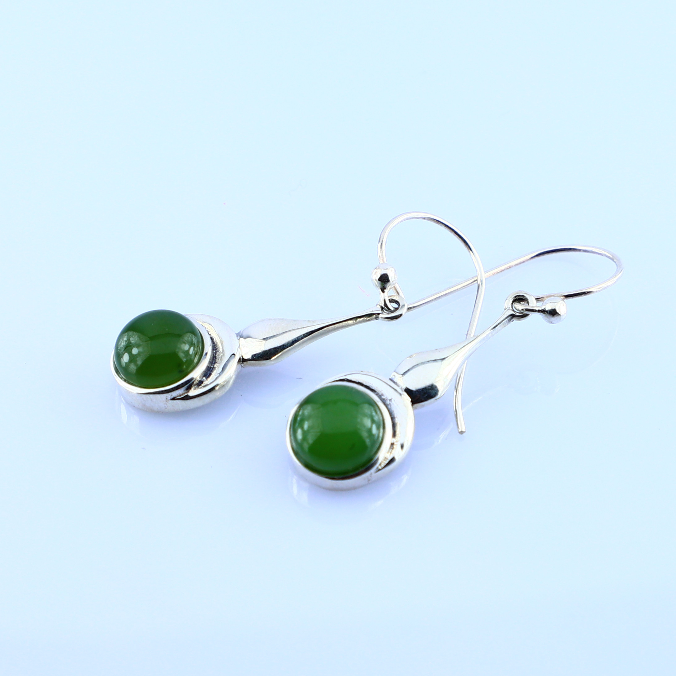 E9833 Nephrite Pendant