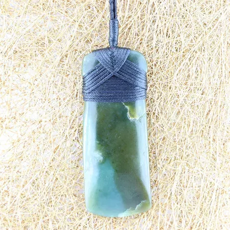 NH009 Nephrite Pendant Necklace