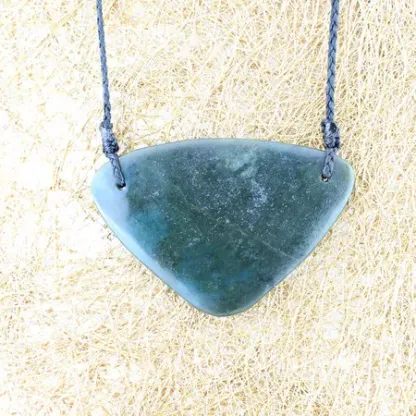 NH023 Nephrite Pendant Necklace