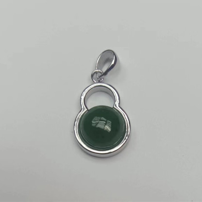 P11103 Nephrite Pendant