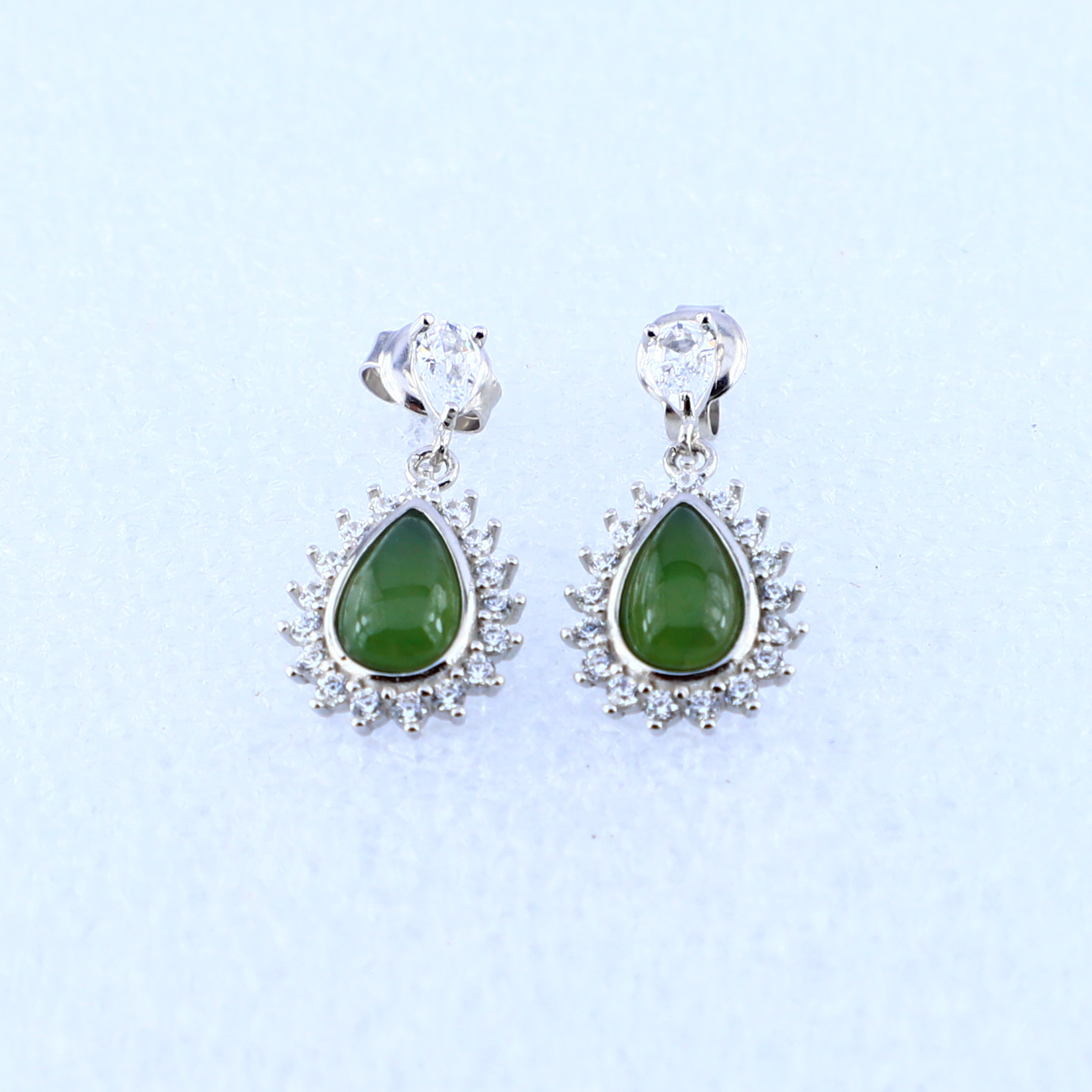 E10206 Nephrite Pendant