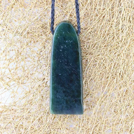 NH053 Nephrite Pendant Necklace