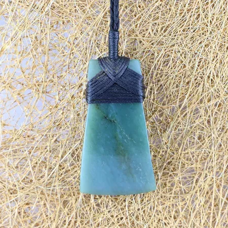 NH052 Nephrite Pendant Necklace