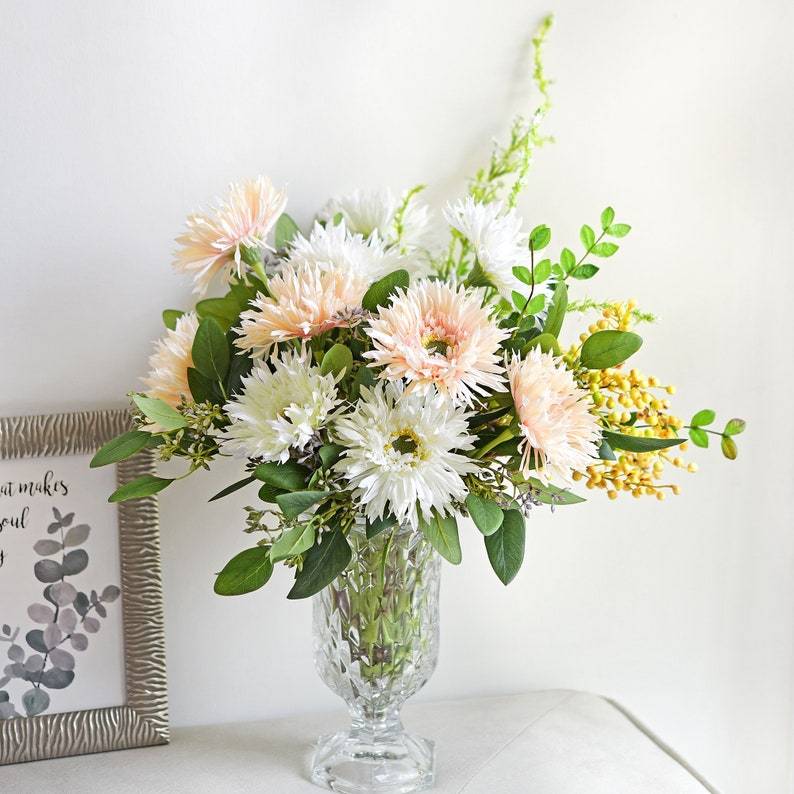 🌼2025 Hot Sale🔥Realistic Artificial Spider Gerbera Daisies Home Decor💐