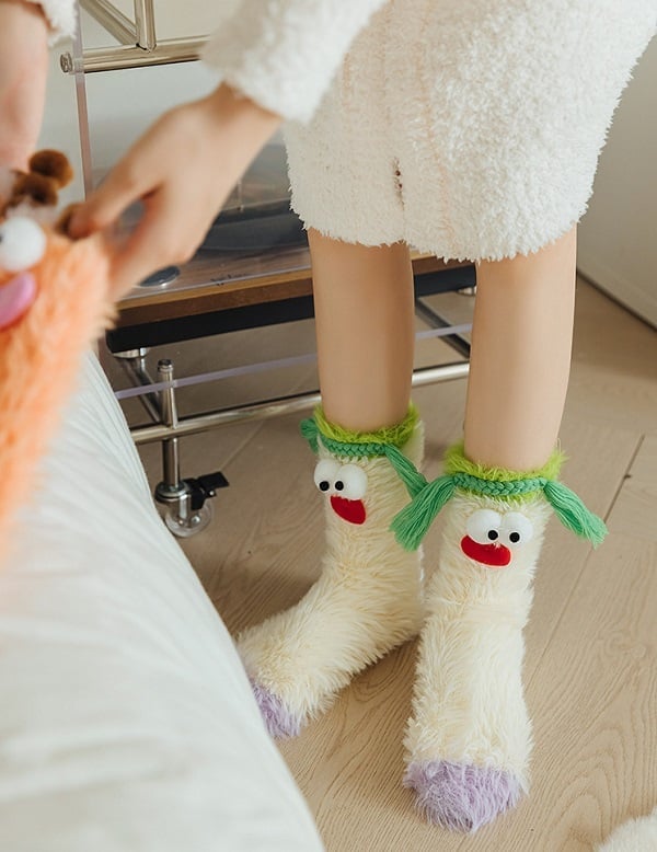 Coral Velvet Three-dimensional Quirky Socks