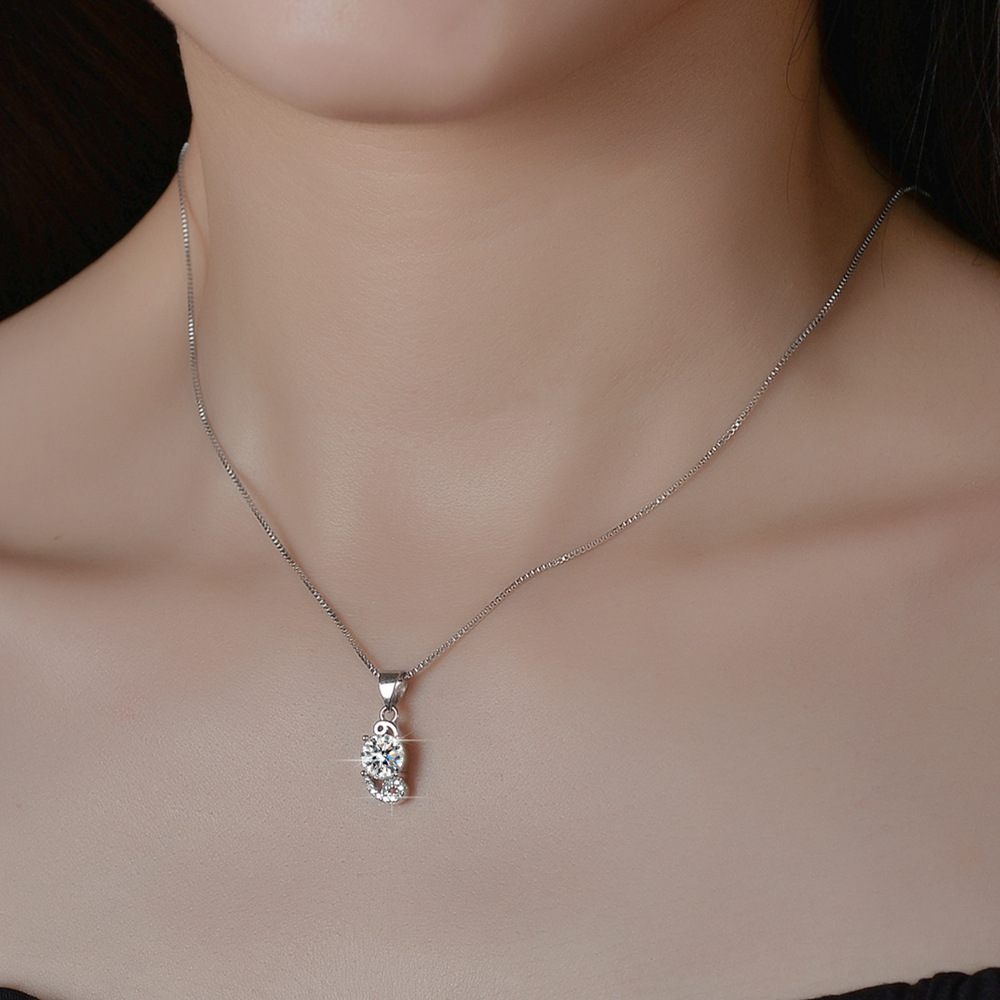 Lively Cat Tail Moissanite Pendant Necklace