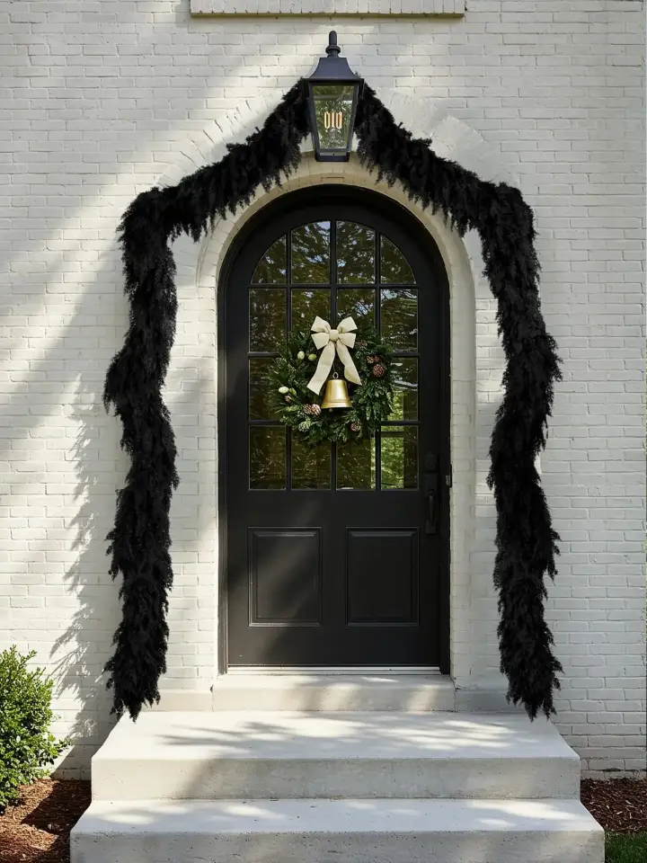 🔥2026 HOT SALE🔥 Pre-lit Halloween Black Cedar Garland