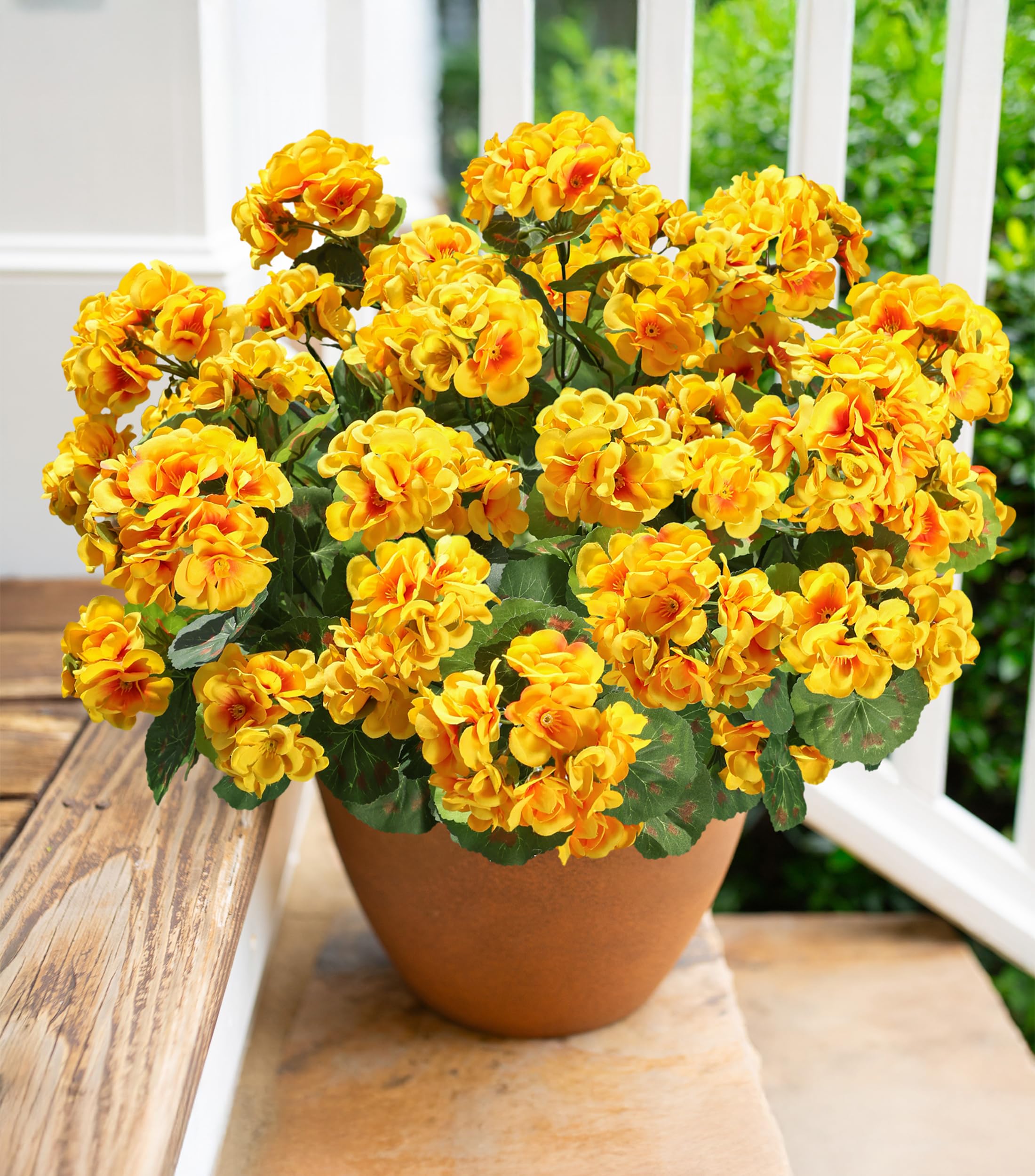 🌸 Lush, UV-Resistant Artificial Geraniums – Real Look, No Maintenance! 🌞🏡💐