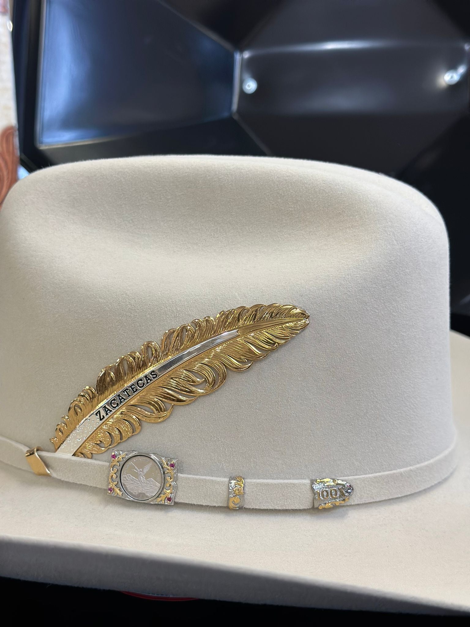 LARRY - SILVER BELLY