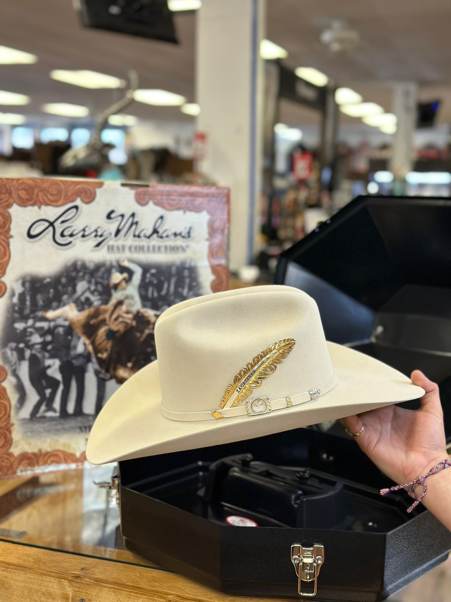 LARRY - SILVER BELLY