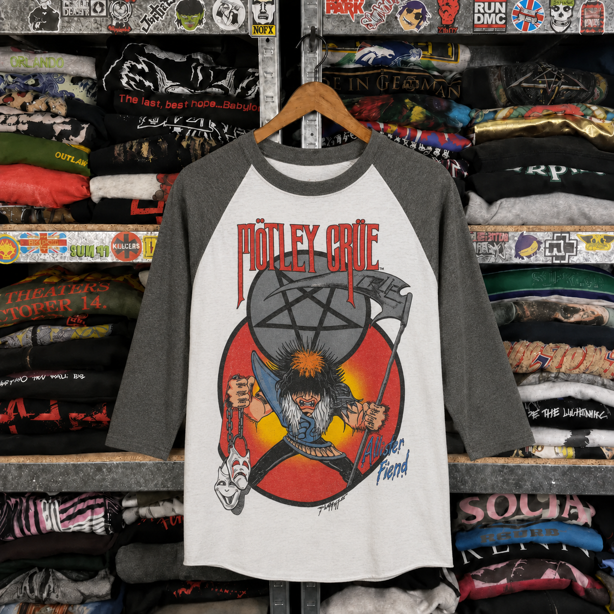 Vintage Mötley Crüe raglan shirt front view
