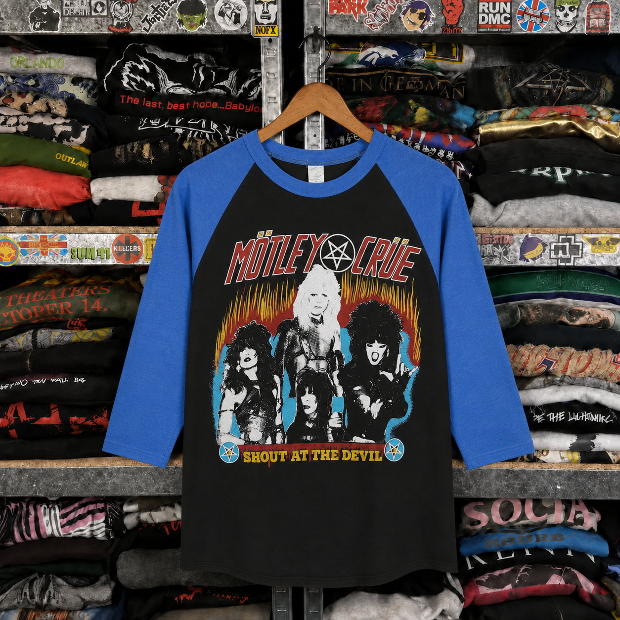 Rare Hard To Find Vintage Mötley Crüe Raglan Shirt, Nearly Sold Out Collectors Piece