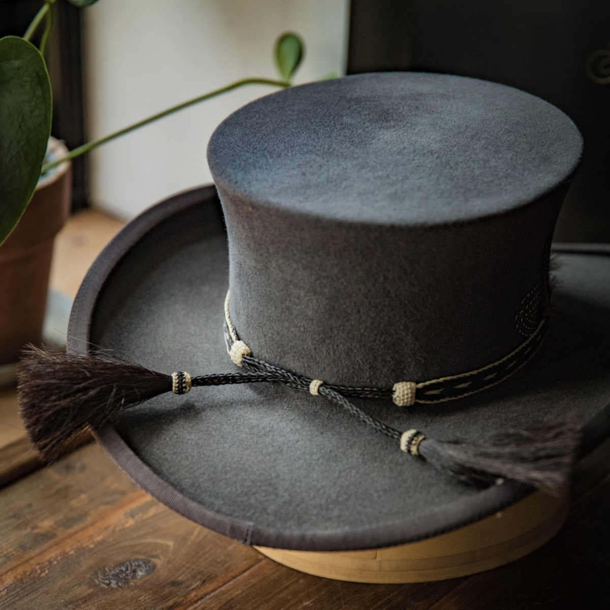 Top Hat Horsehair Braided Band