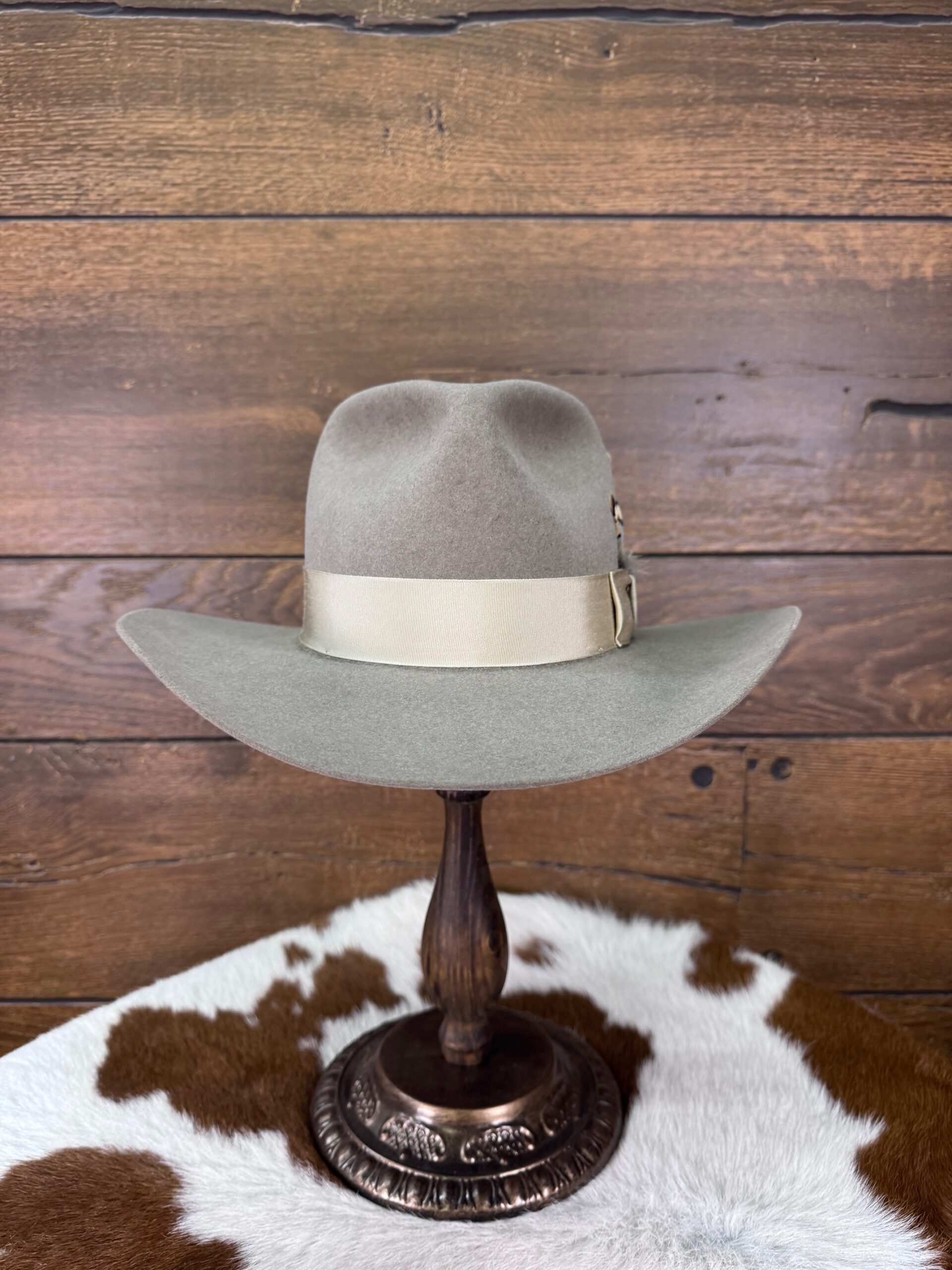 Fedora in Natural 