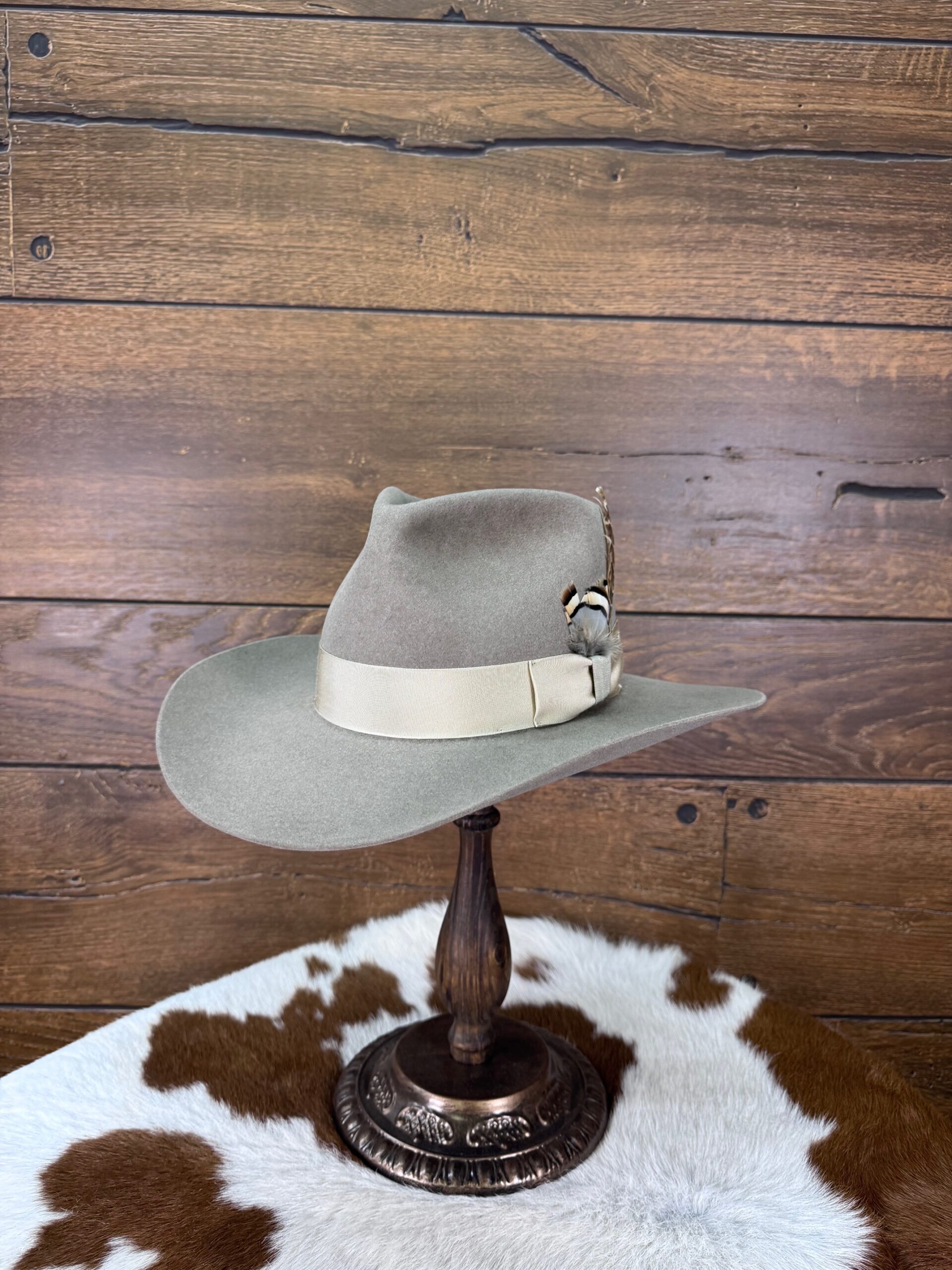 Fedora in Natural 
