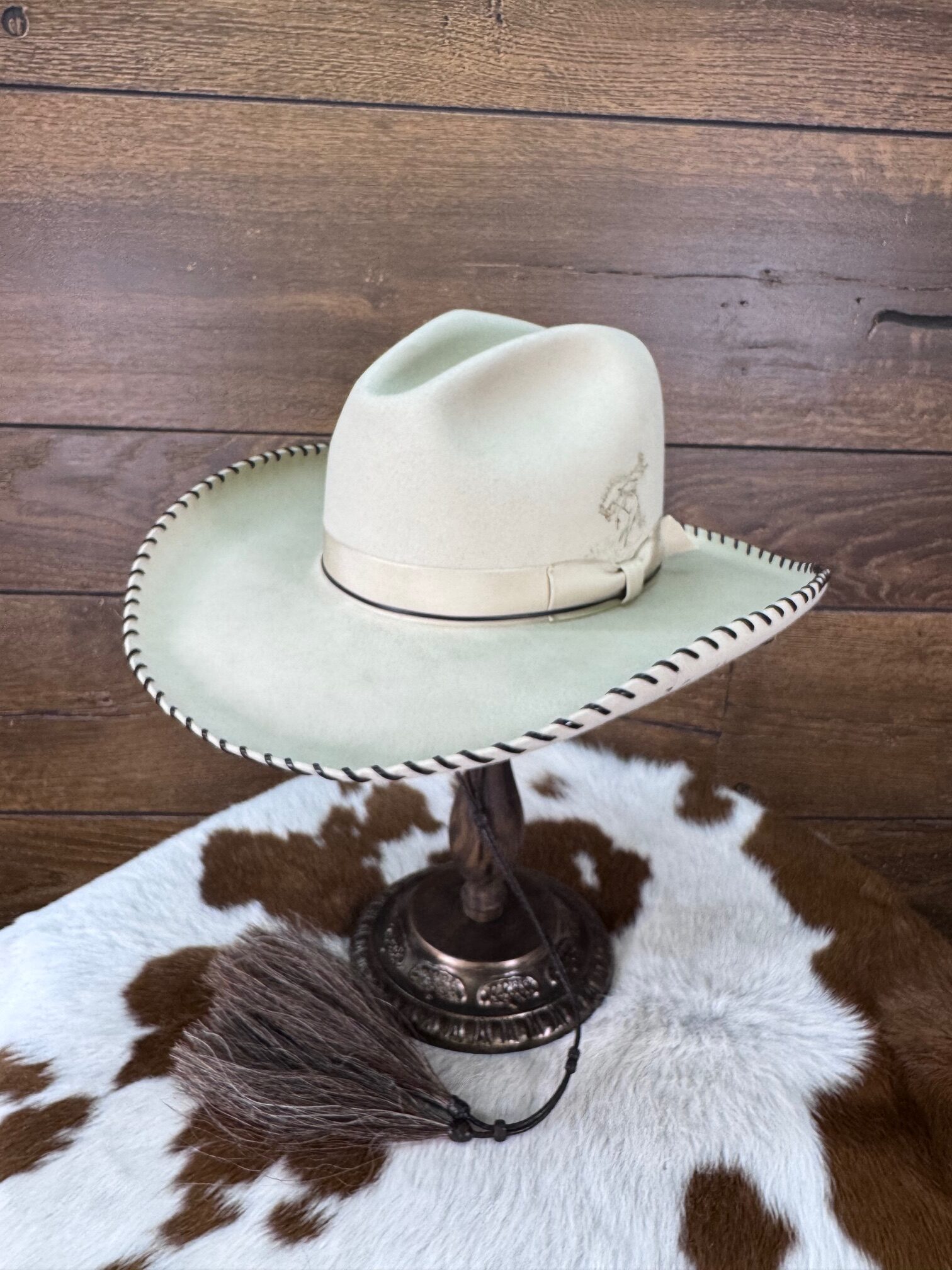 Lady Bronc Rider Rocking Bar in Bone 